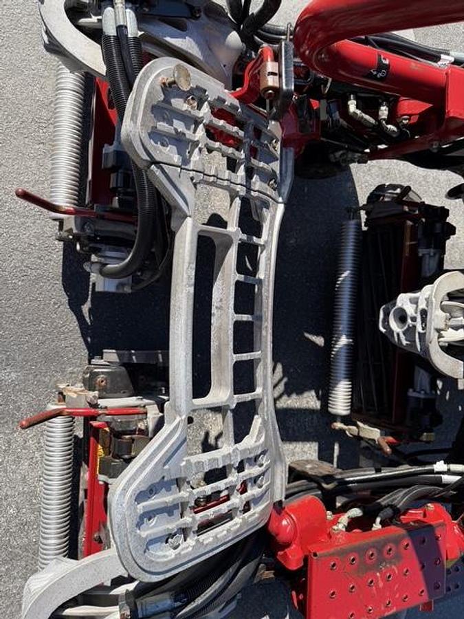 Used 2019 Toro Greensmaster 3300 Triflex