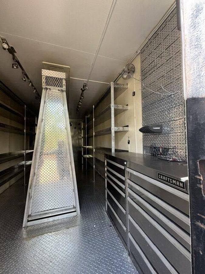 Used 2015 HINO with Truck Body