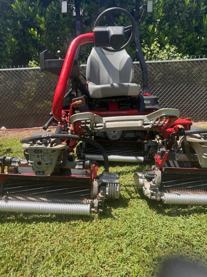 Used 2021 Greensmaster TriFlex 3320 Hybrid Greens Mower