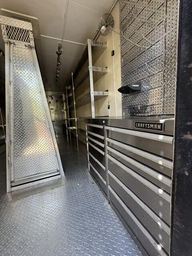 Used 2015 HINO with Truck Body