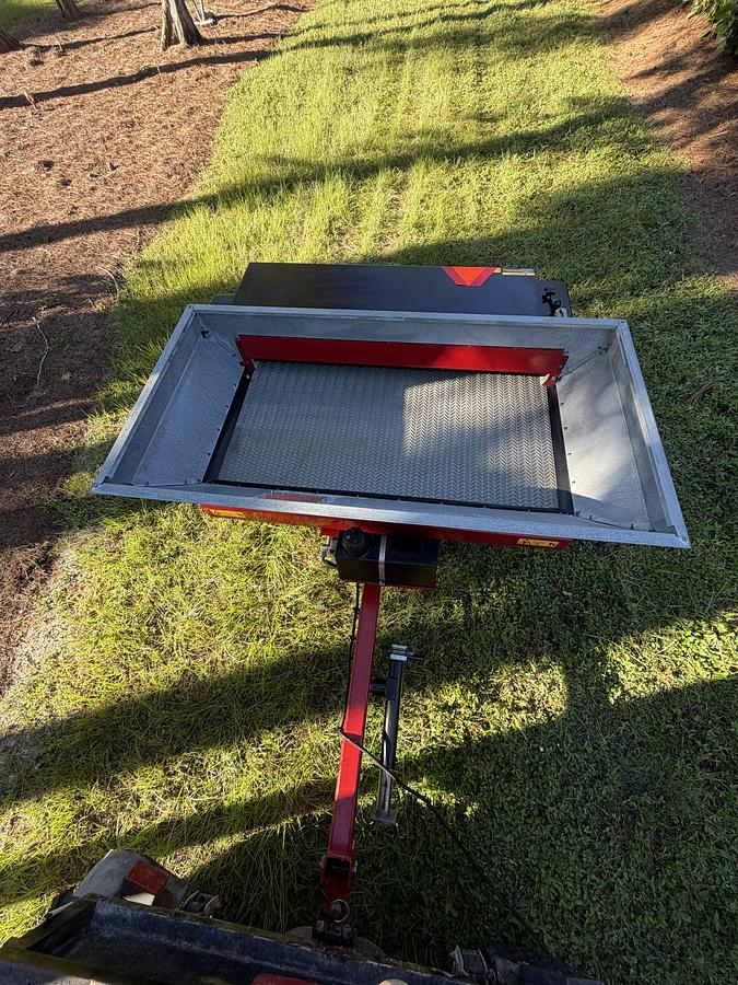 Used 2019 Toro Topdresser 2500