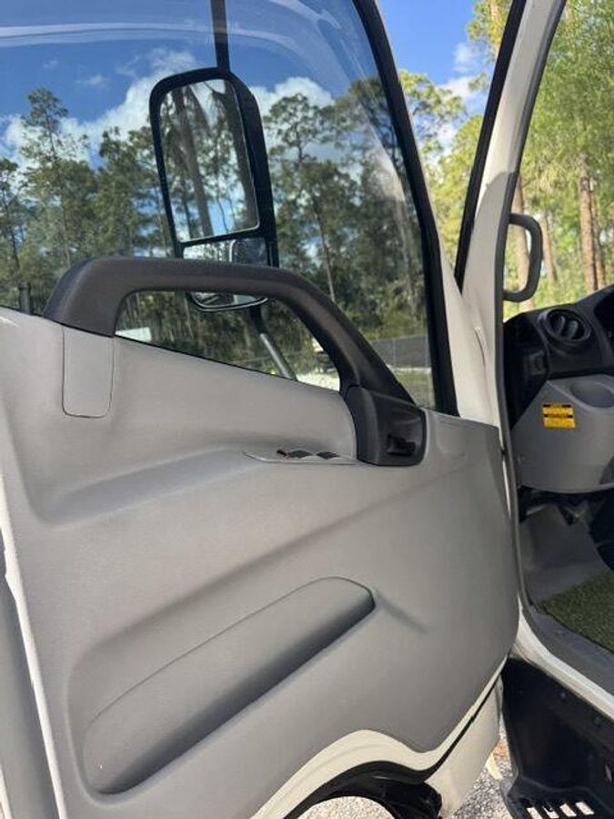 Used 2015 HINO with Truck Body