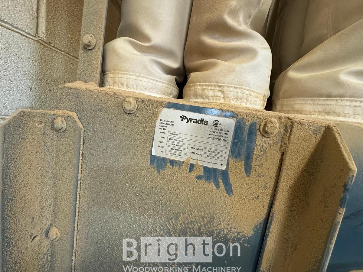 Used 2012 MaxMotion 7.5 HP used Dust Collector #BBM2771