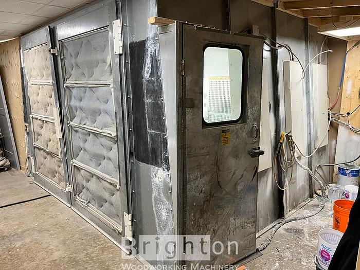 Used Kremlin Paint system and spray booth #BM2620