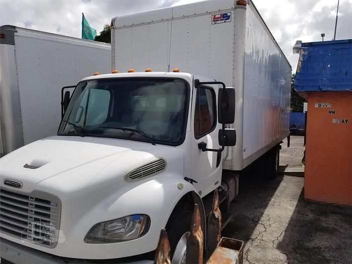 2012 FREIGHTLINER BUSINESS CLASS M2 106 BOX TRUCK