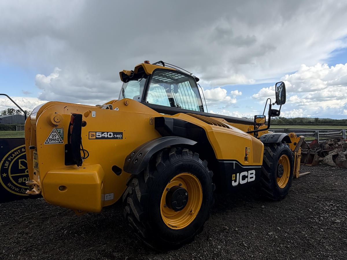 Used 2022 JCB 540-140