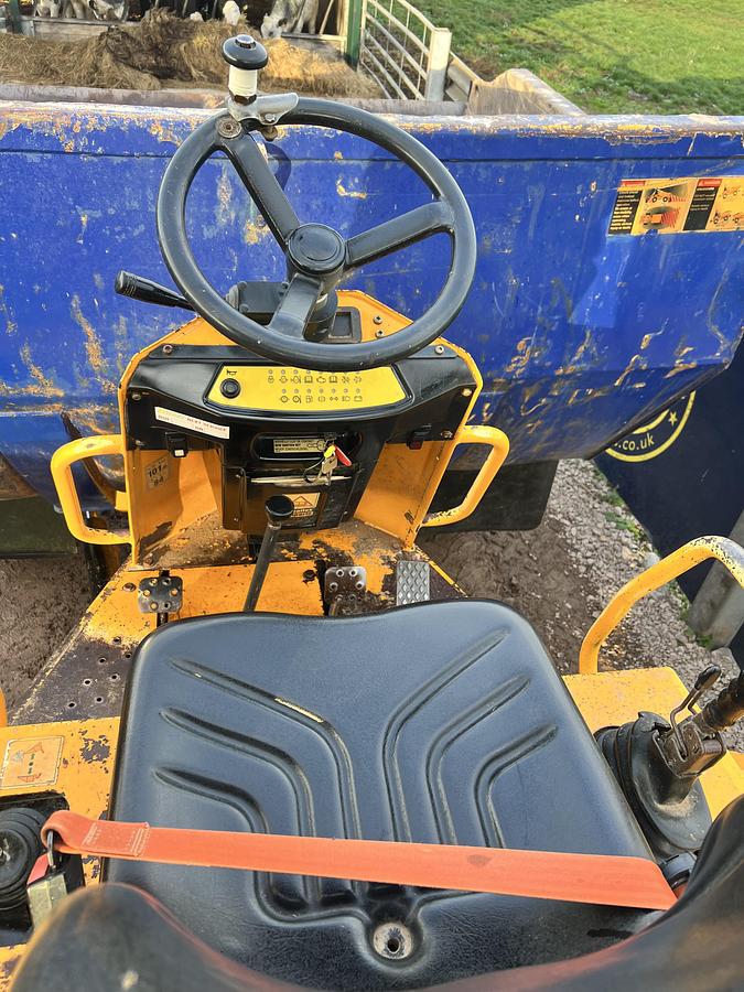 Used 2016 THWAITES 9 tonne dumper