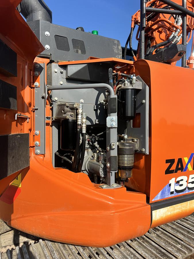 Used 2021 HITACHI ZAXIS ZX135USBL-6