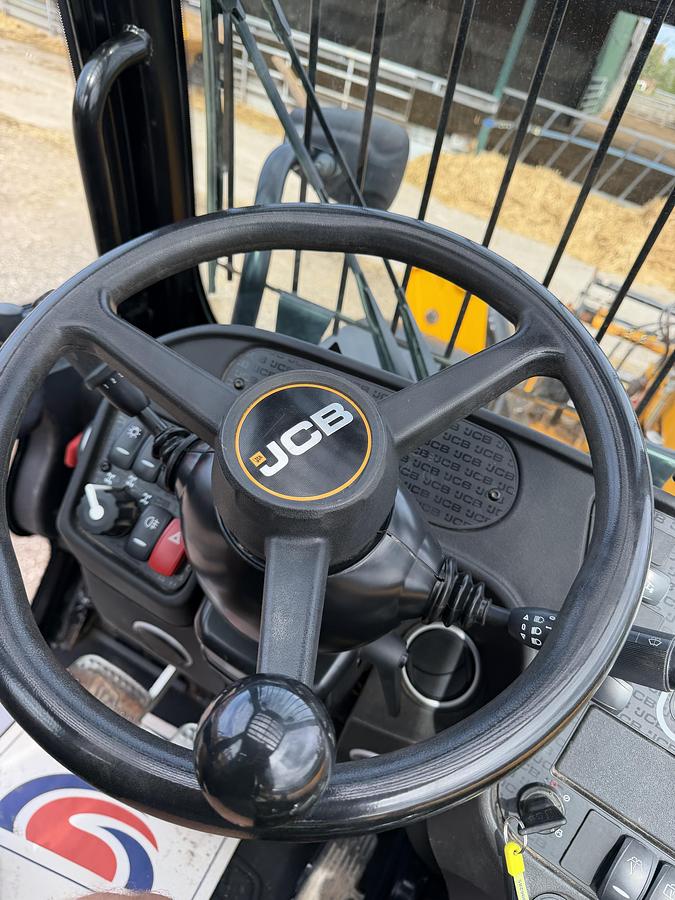 Used 2022 JCB 540-140