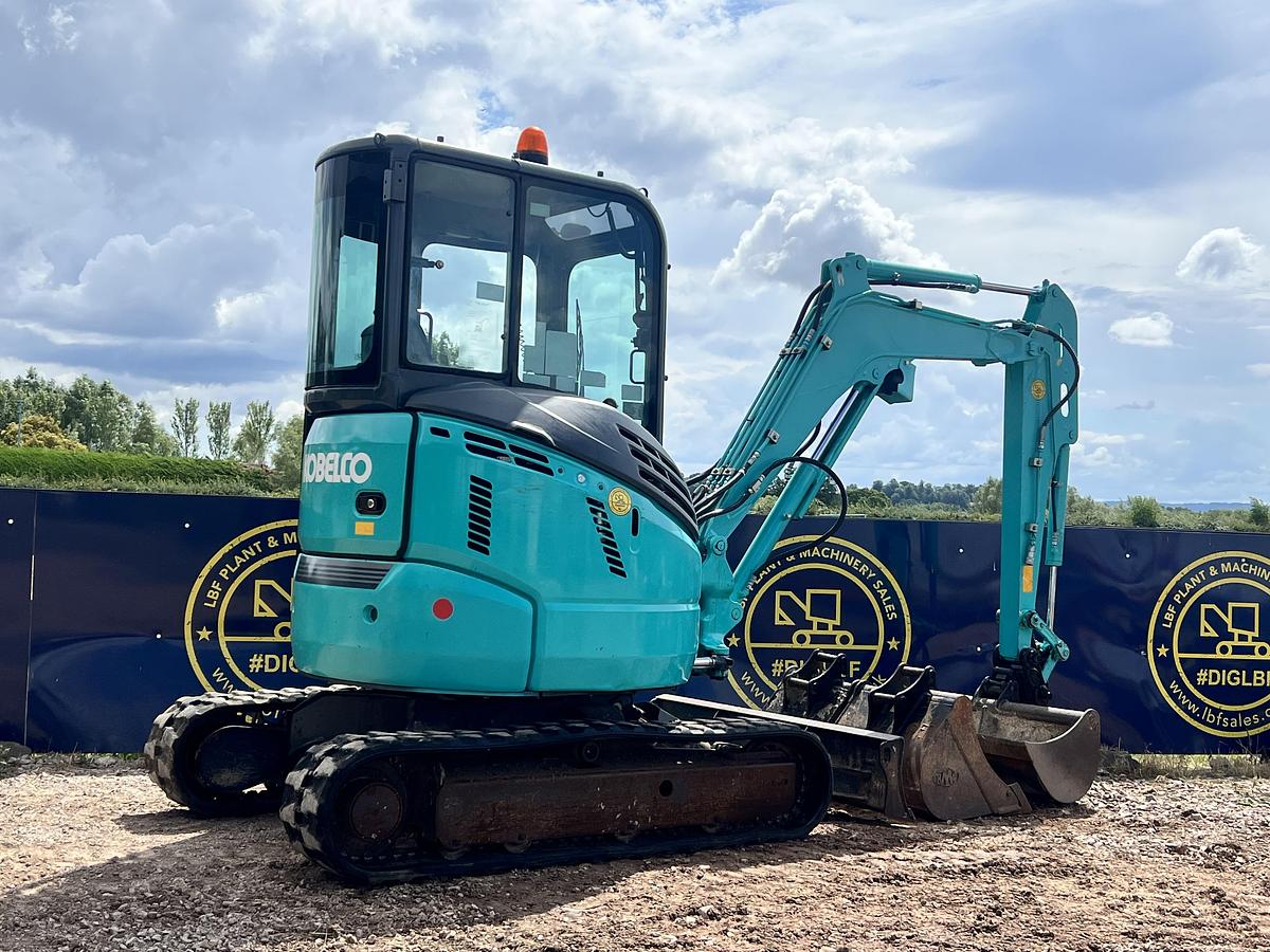 Used 2016 KOBELCO SK28SR-6E