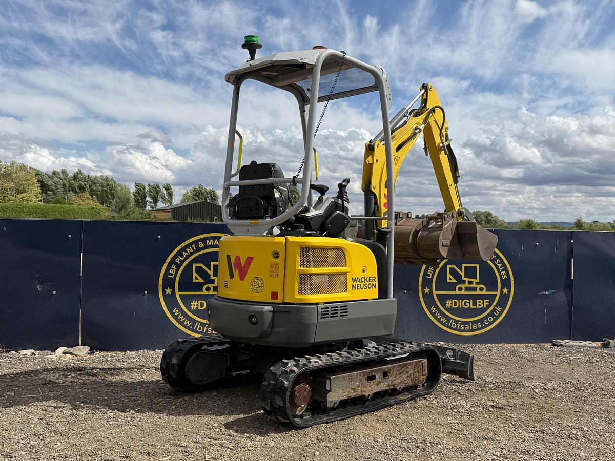 Used 2022 WACKER NEUSON EZ17