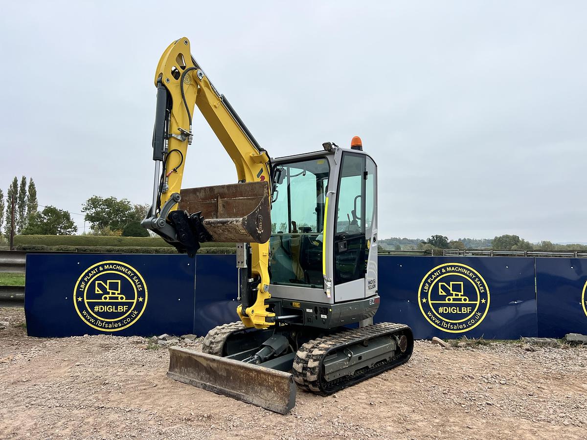 Used 2022 WACKER NEUSON EZ26