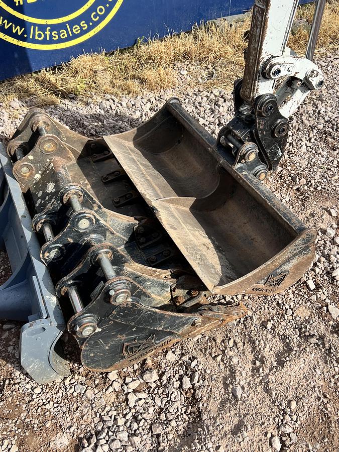 Used 2022 TAKEUCHI TB216