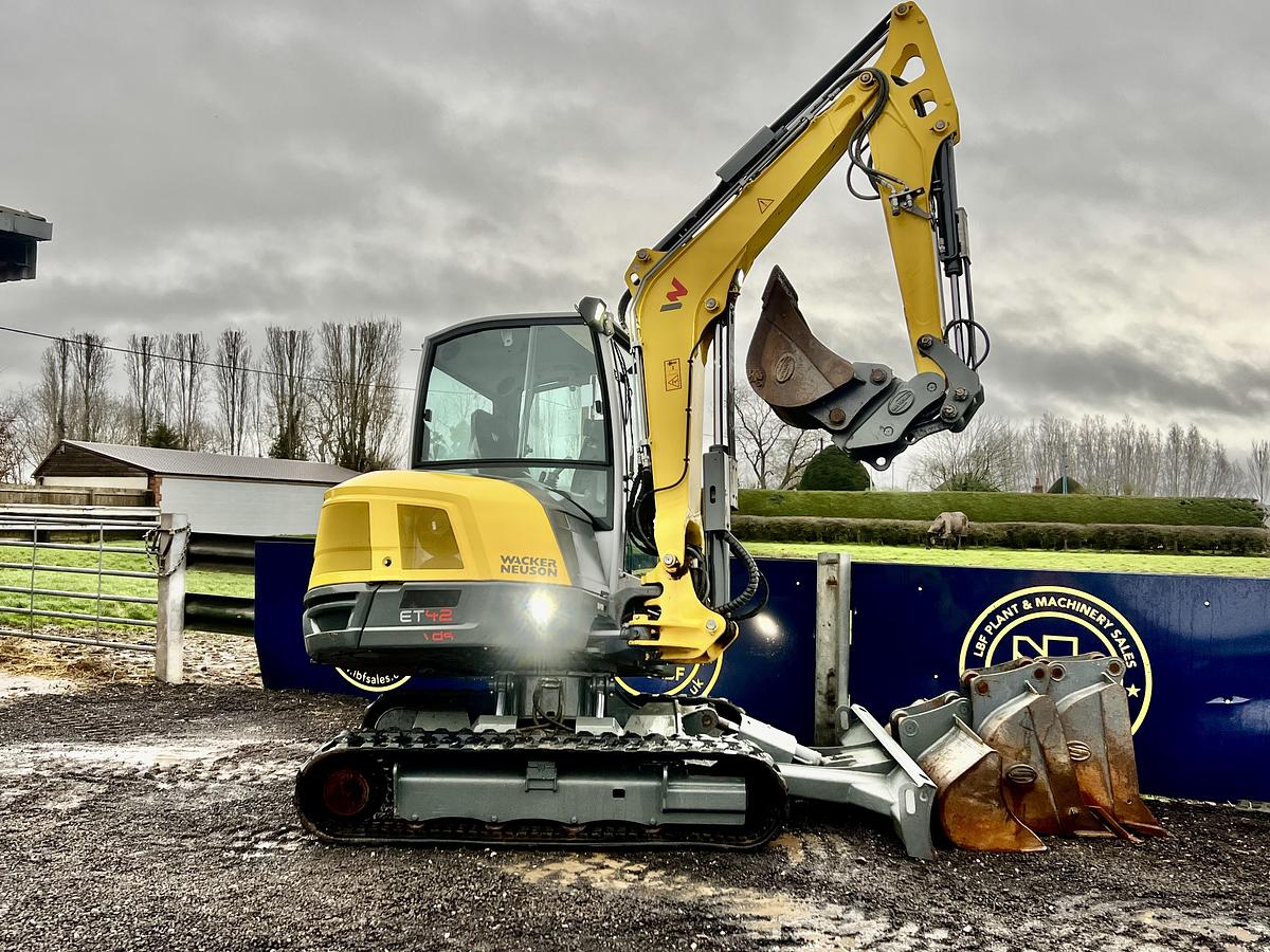 Used 2022 WACKER NEUSON ET42 VDS