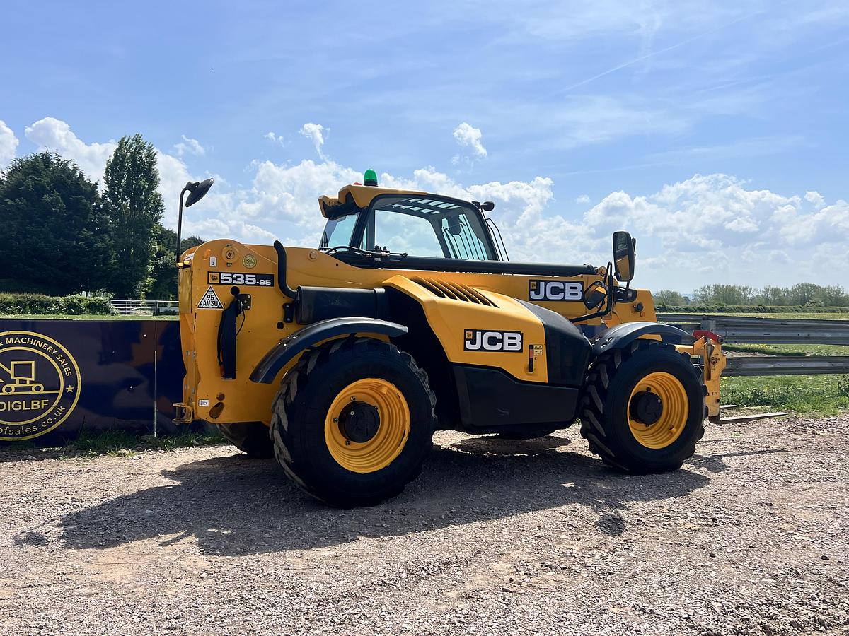 Used 2019 JCB 535-95