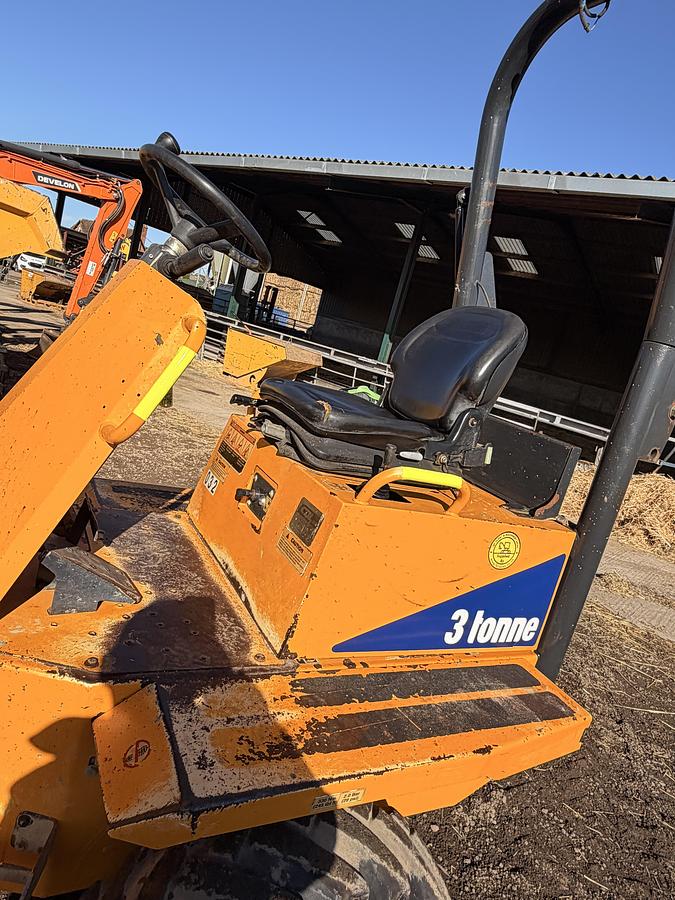 Used 2017 THWAITES 3 tonne dumper