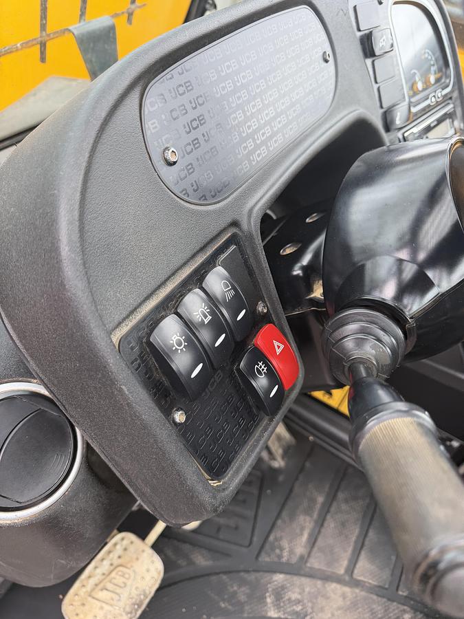 Used 2023 JCB 540-140