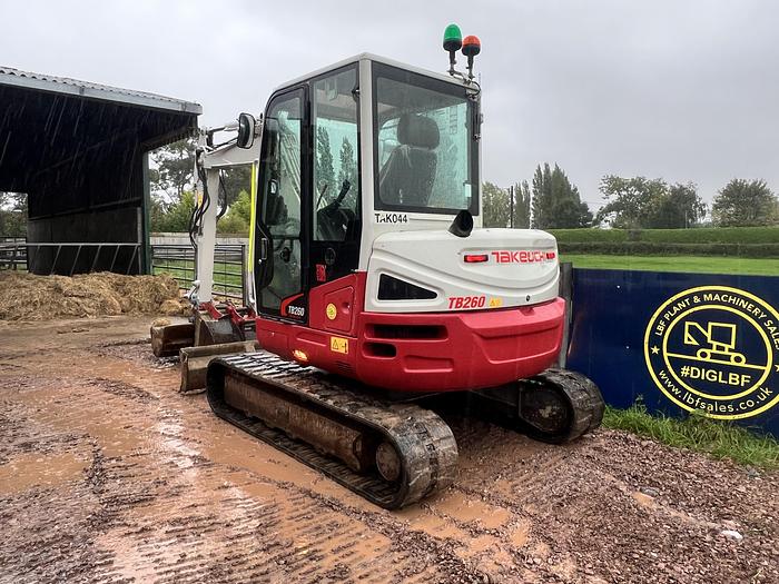 Used 2018 TAKEUCHI TB260