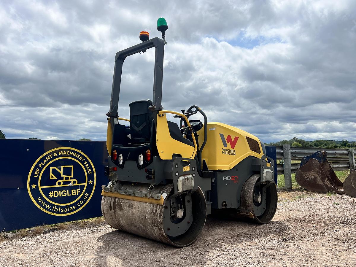 Used 2020 WACKER NEUSON RD27