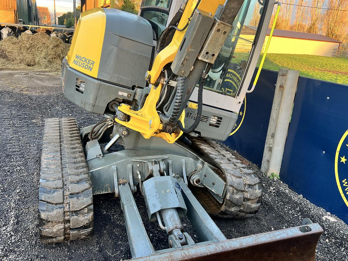 Used 2022 WACKER NEUSON ET42 VDS