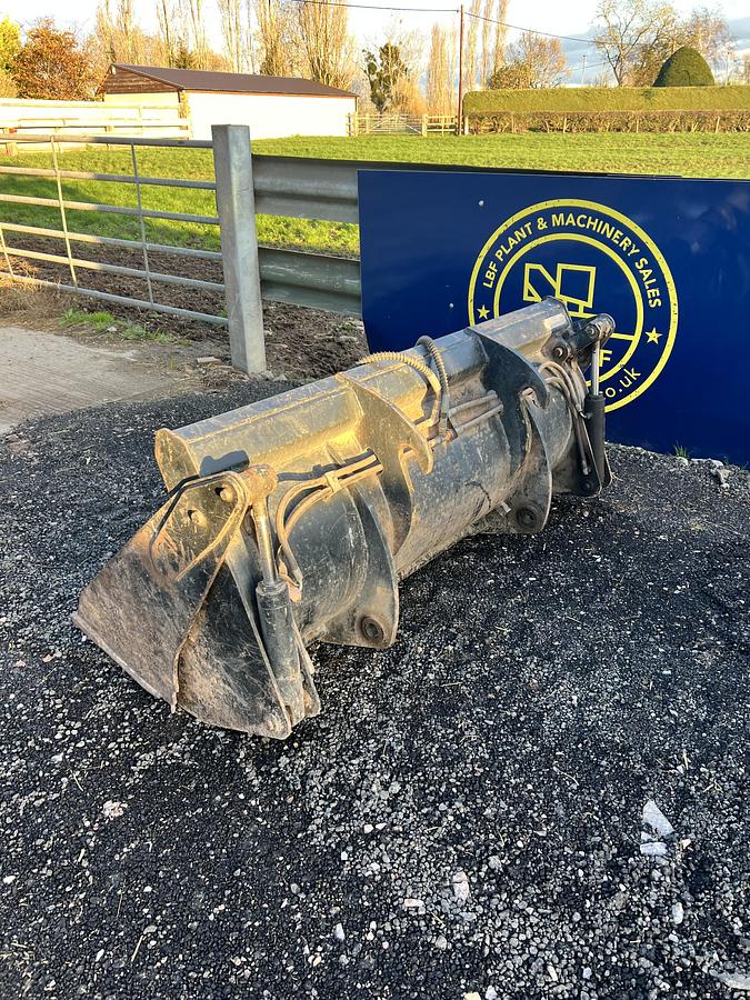 Used 2004 JCB 2CX STREET MASTER