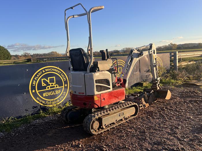 Used 2018 TAKEUCHI TB210R