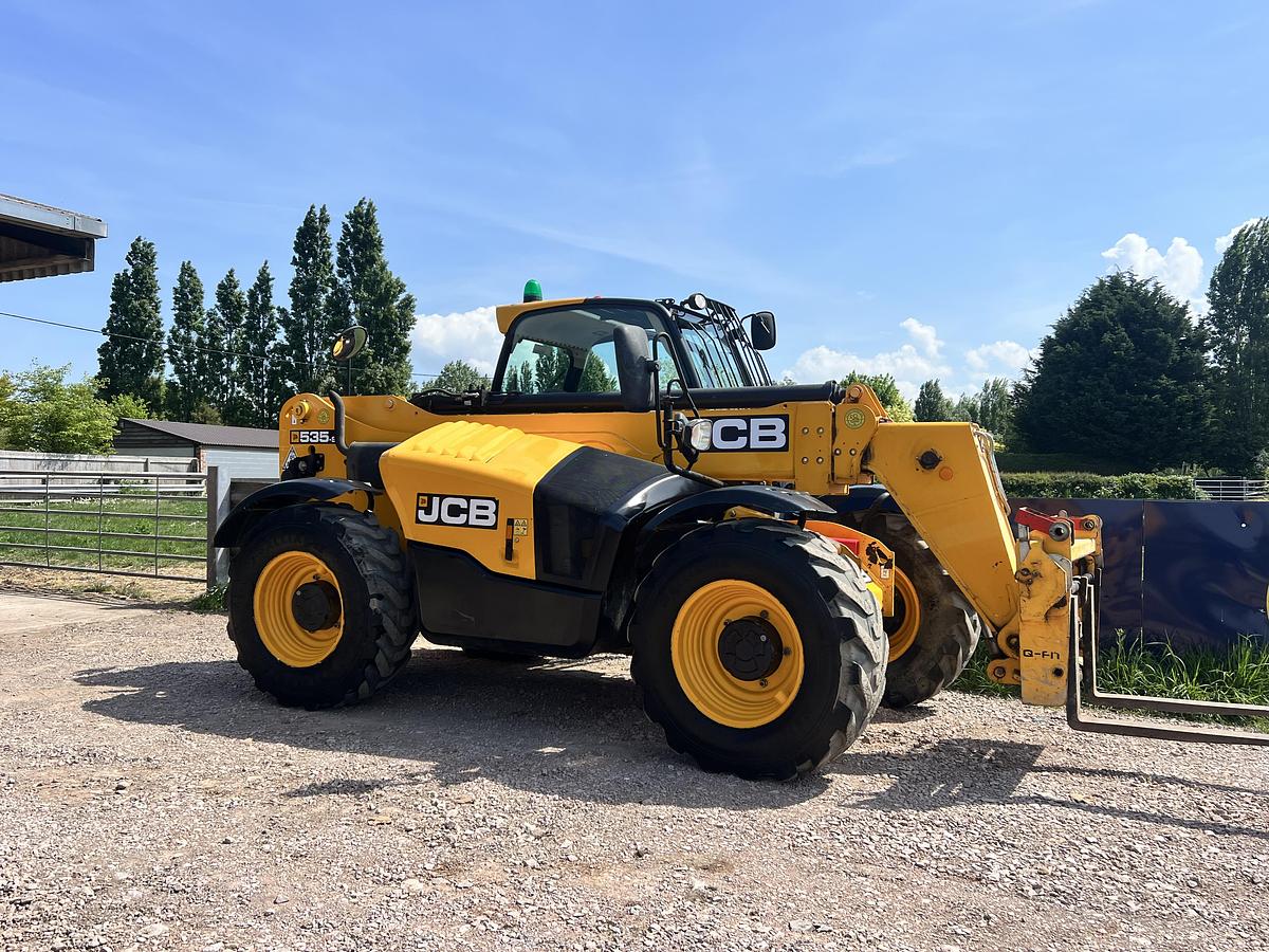 Used 2019 JCB 535-95