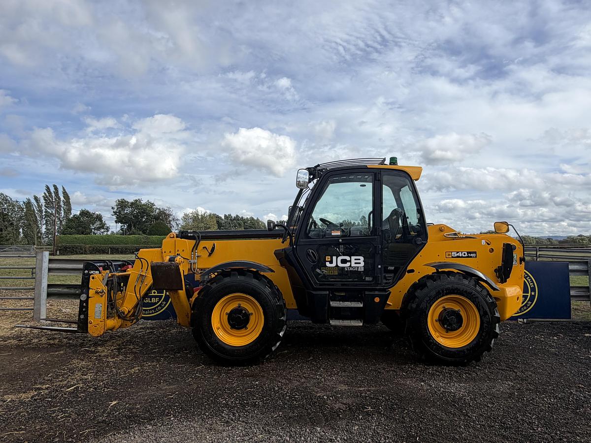 Used 2022 JCB 540-140