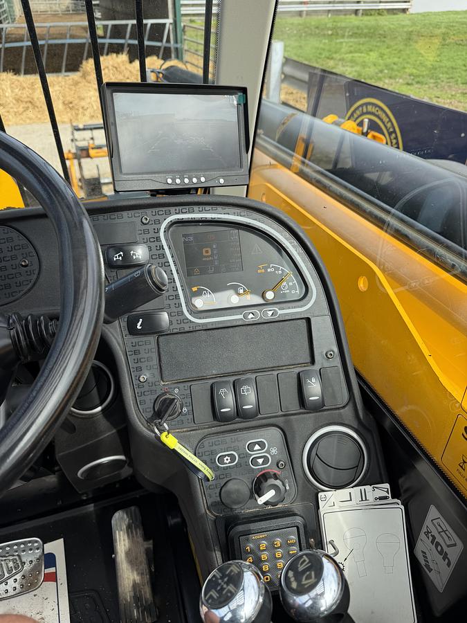 Used 2022 JCB 540-140