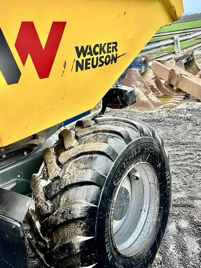 Used 2020 WACKER NEUSON DV90 duel view swivel