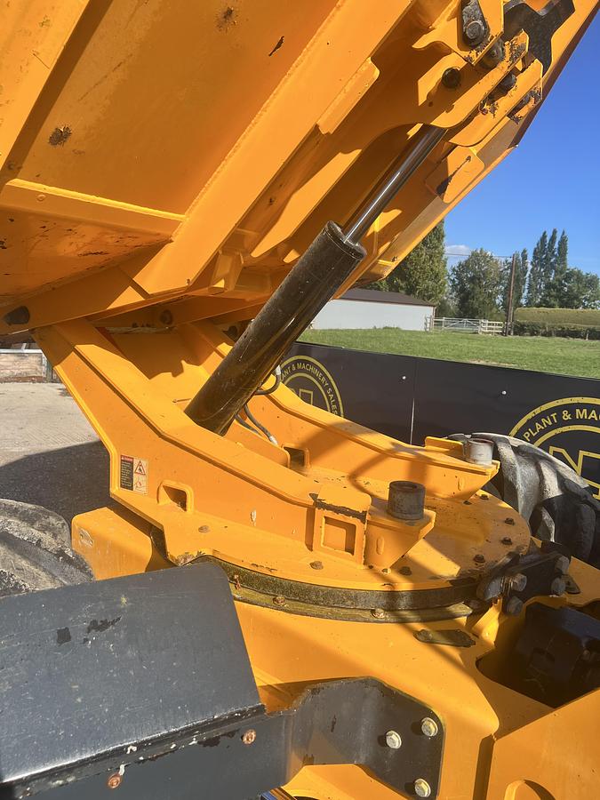 Used 2017 THWAITES 6 tonne dumper