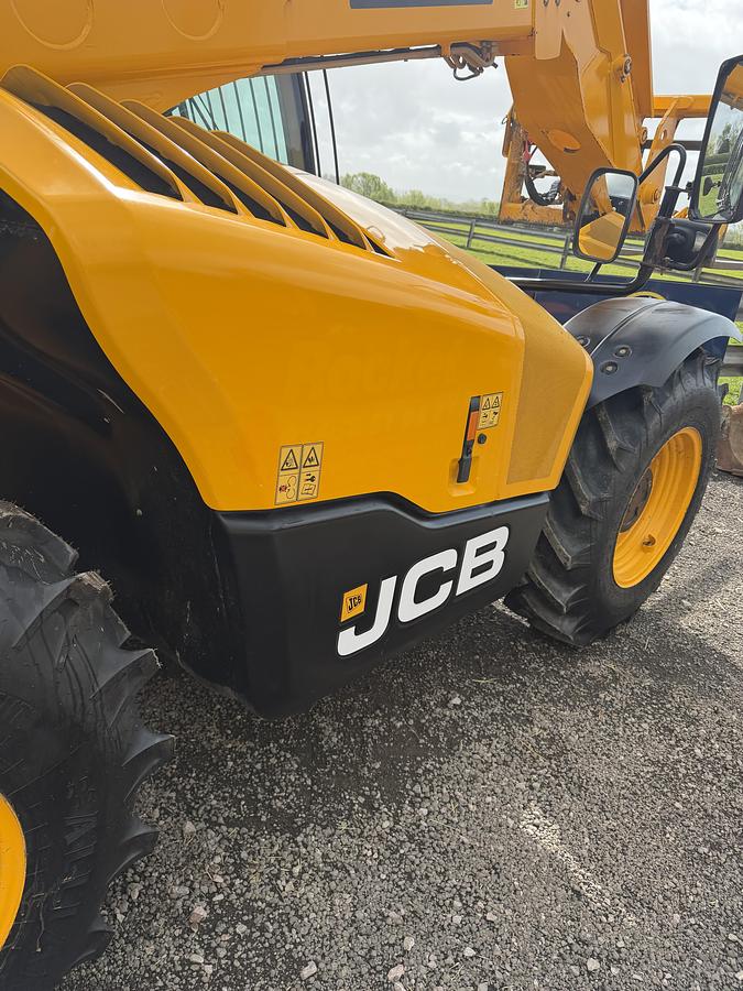 Used 2022 JCB 531-70