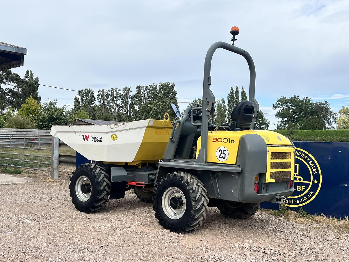 Used 2015 WACKER NEUSON 3001s