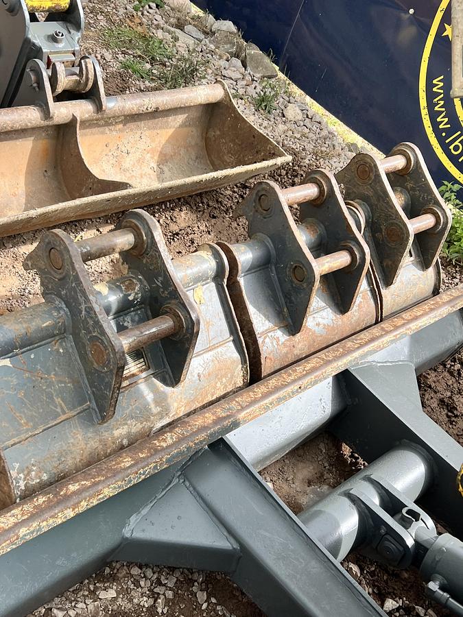 Used 2022 WACKER NEUSON EZ26