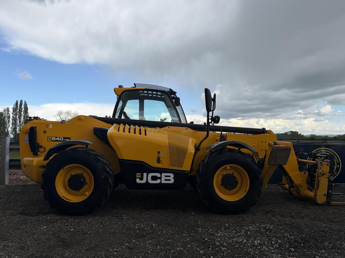 Used 2022 JCB 540-140