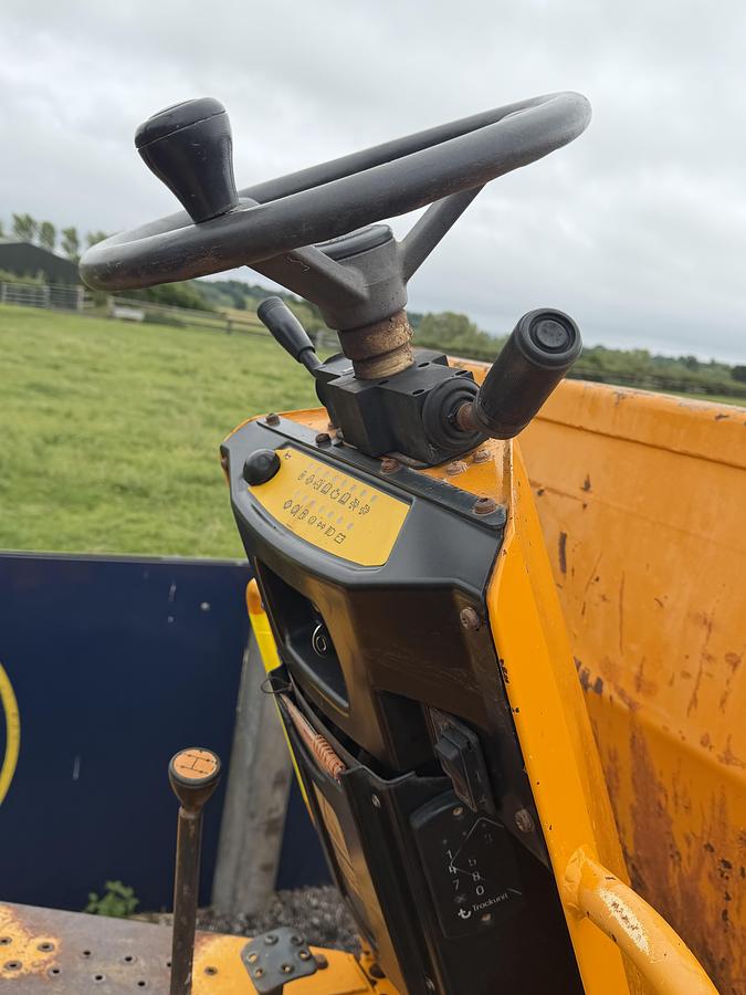 Used 2018 THWAITES 6 tonne
