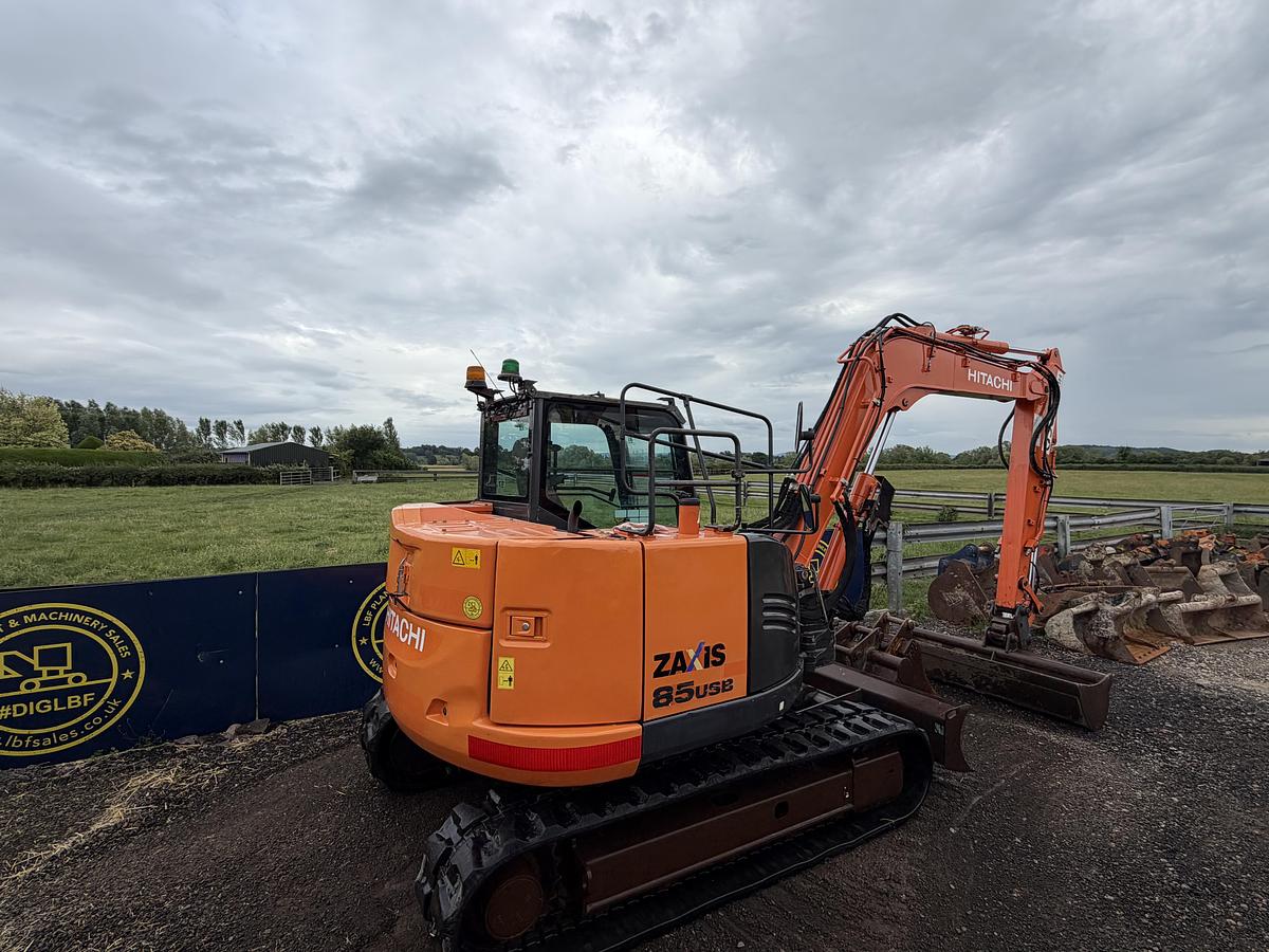 Used 2018 HITACHI ZX85USB-5