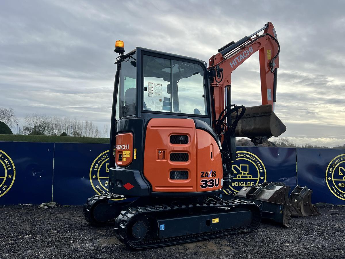 Used 2017 HITACHI ZX33U