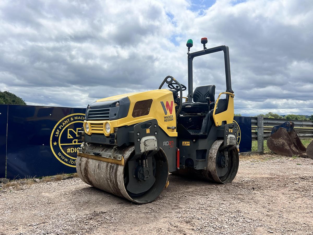 Used 2020 WACKER NEUSON RD27