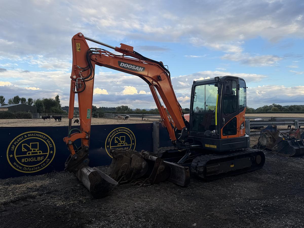 Used 2023 DOOSAN DX62R-3