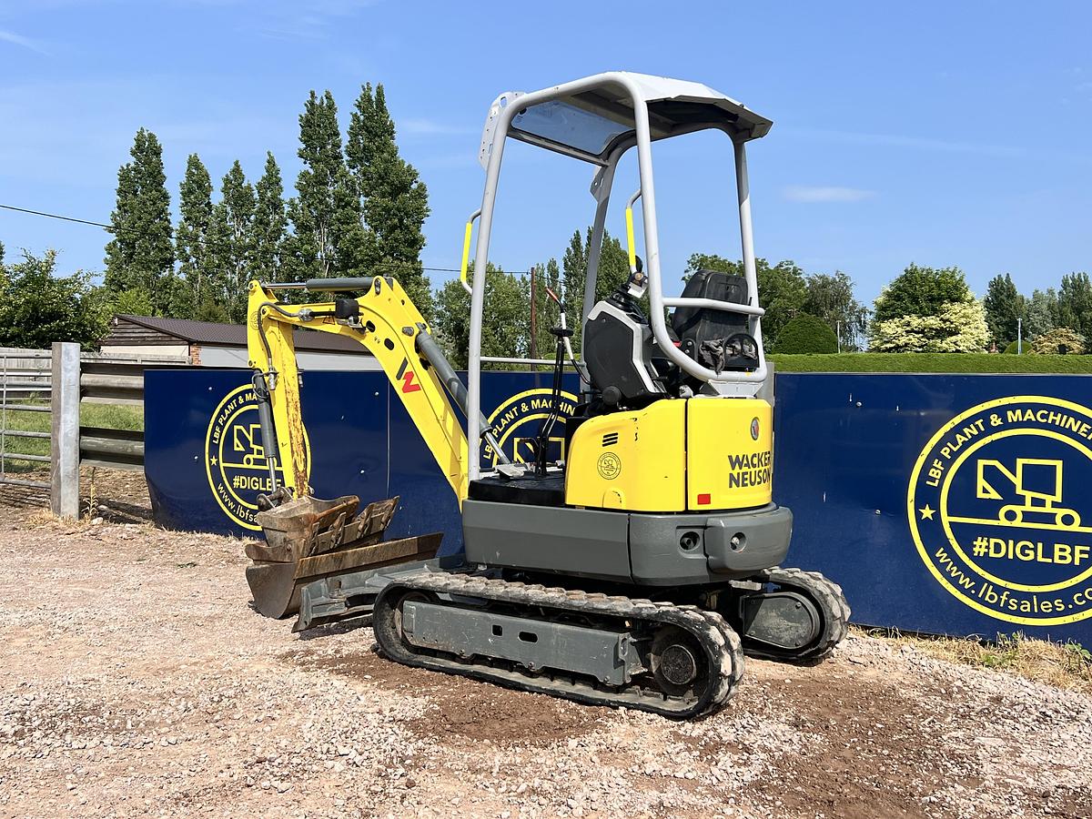 Used 2018 WACKER NEUSON EZ17