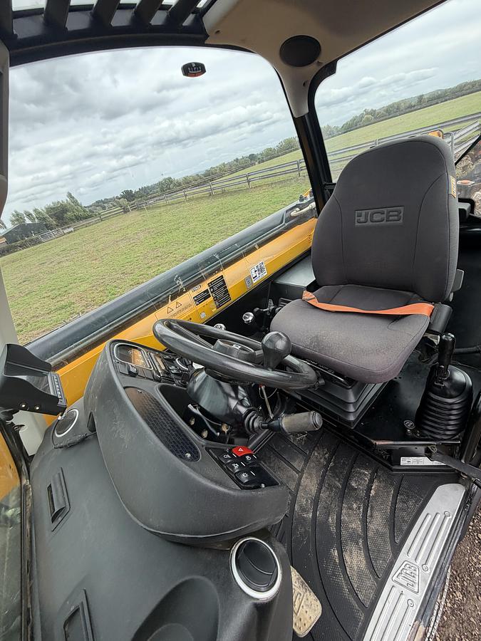 Used 2023 JCB 540-140