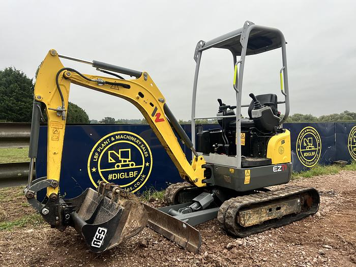 Used 2017 WACKER NEUSON EZ17