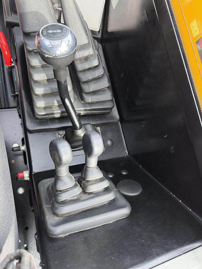 Used 2022 JCB 540-140