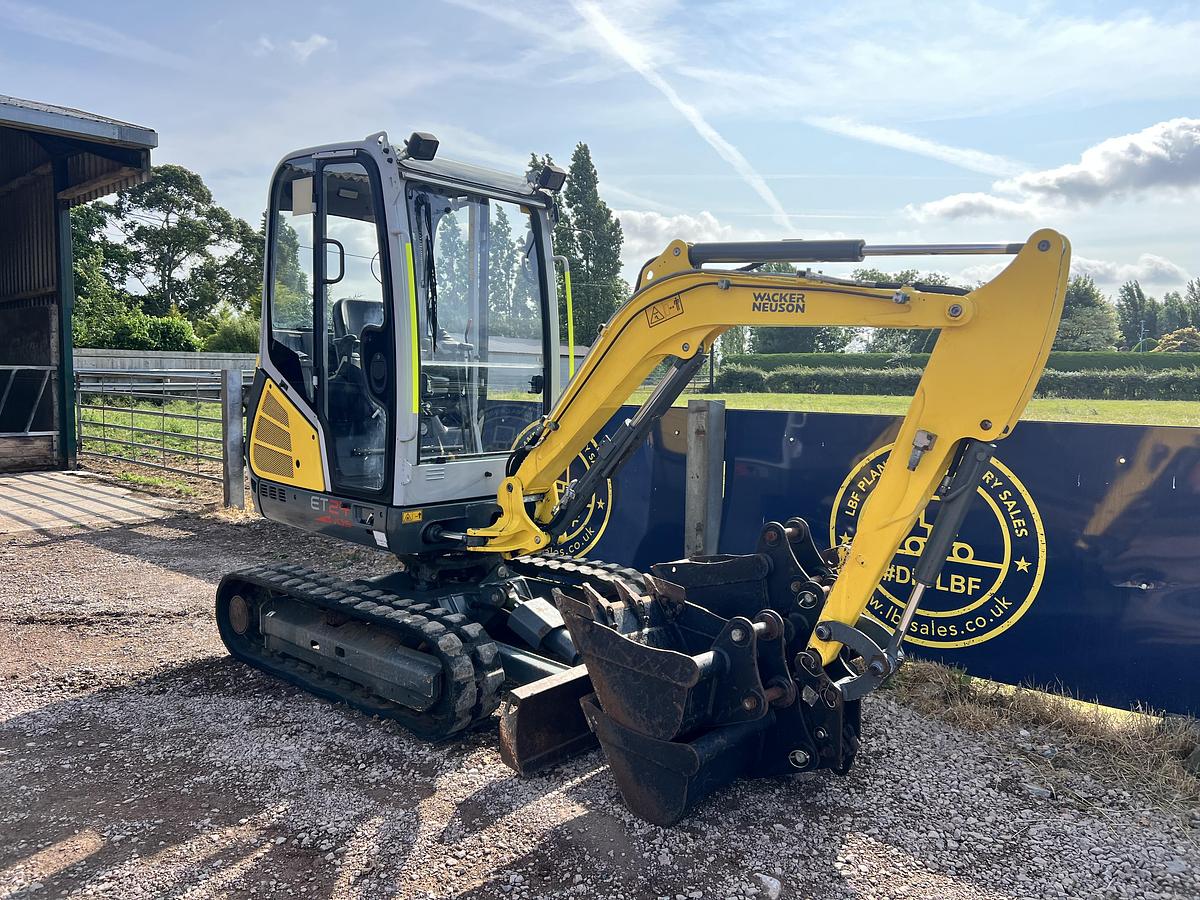 Used 2013 WACKER NEUSON ET24VDS