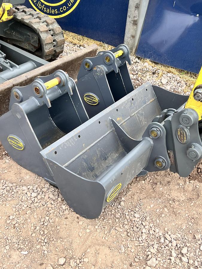 Used 2022 WACKER NEUSON EZ26