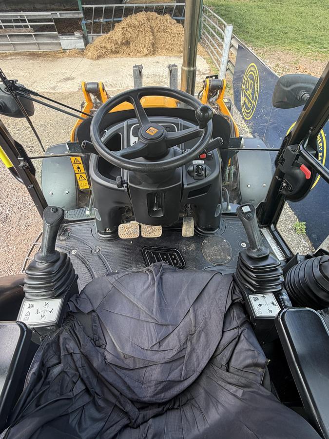 Used 2021 JCB 3CX SITE MASTER PRO
