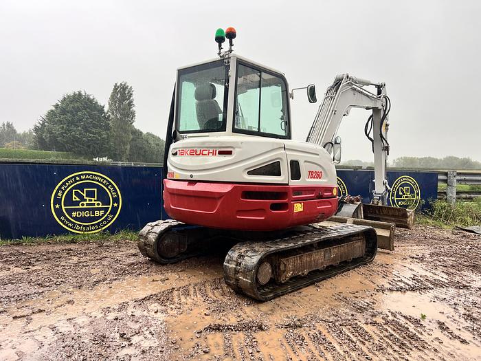 Used 2018 TAKEUCHI TB260