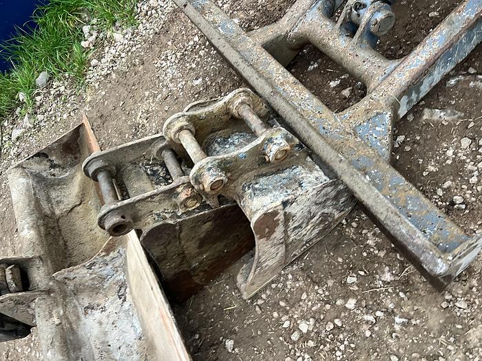 Used 2019 TAKEUCHI TB230