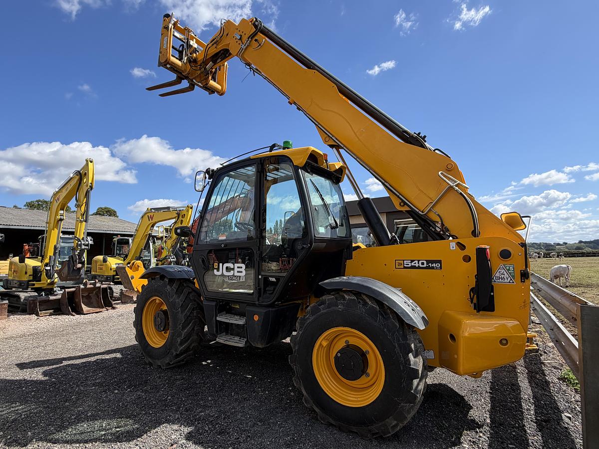 Used 2022 JCB 540-140